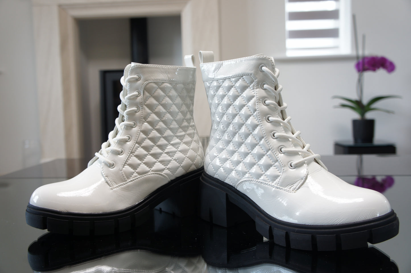 Women Boots Patent Zip Chunky WHITE A9015