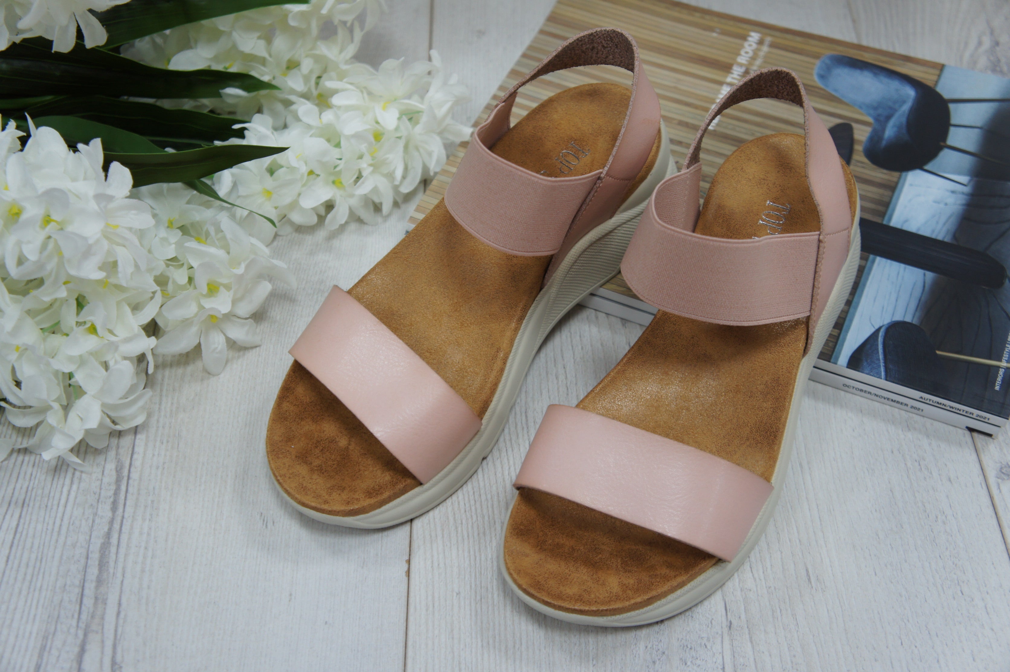 Stretchy on sale strap sandals