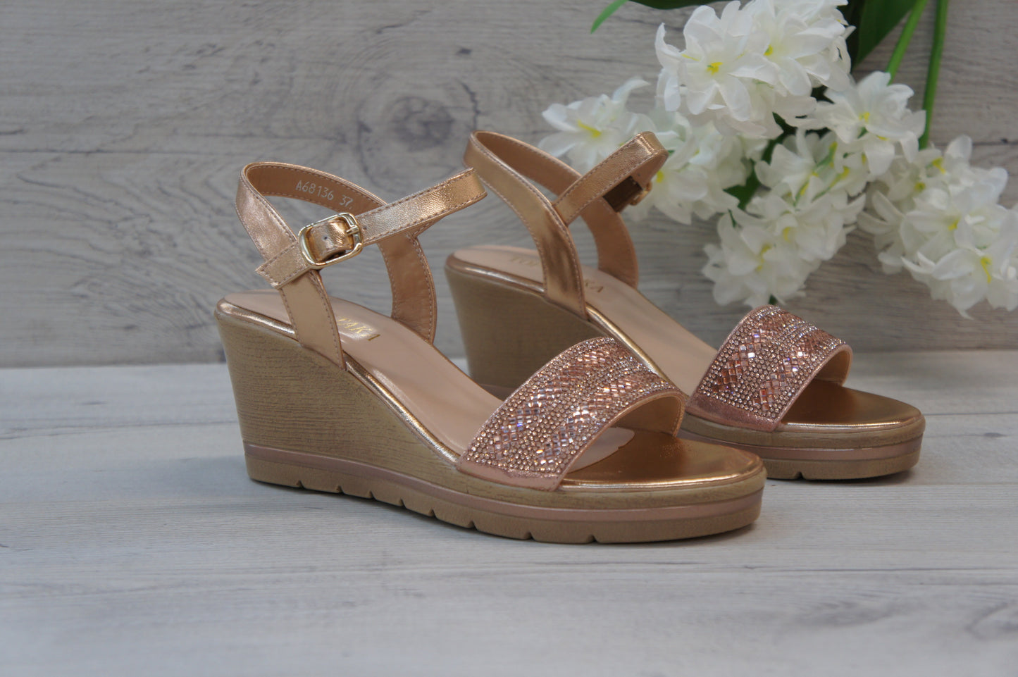 Women Platform Sandals with Sparkling Diamante Champagne A68136