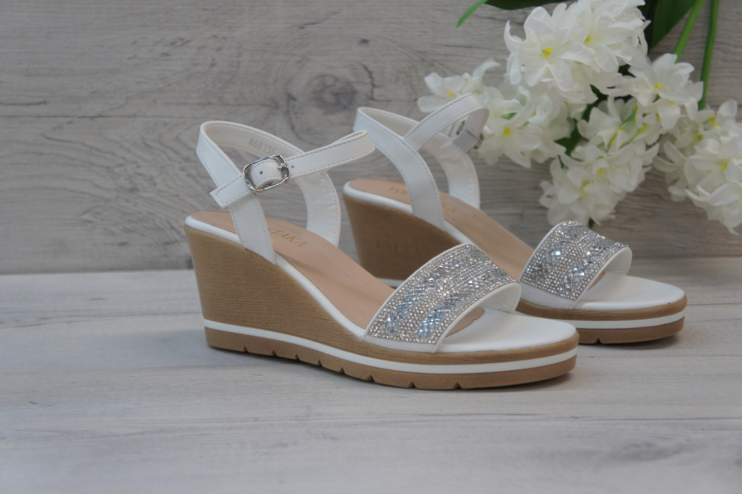 Women Platform Sandals with Sparkling Diamante White A68136